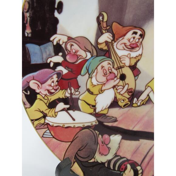 Snow White & The Seven Dwarfs Collector Plate Disney Limited Edition 1987 #2175 - Picture 3 of 12